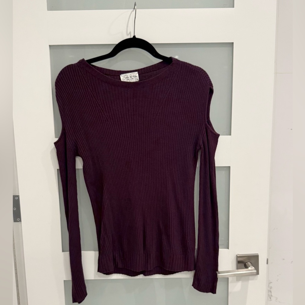 Feel The Piece Burgundy Cutout Shoulder Ribbed Knit Top Size S